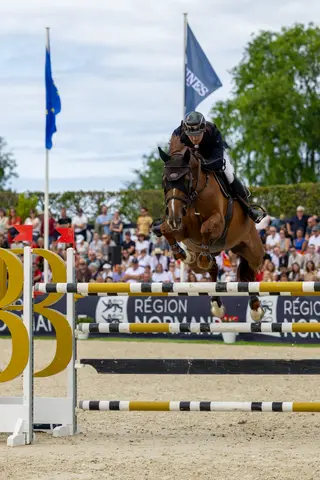 Paul Delforge & Britney du Banney-2